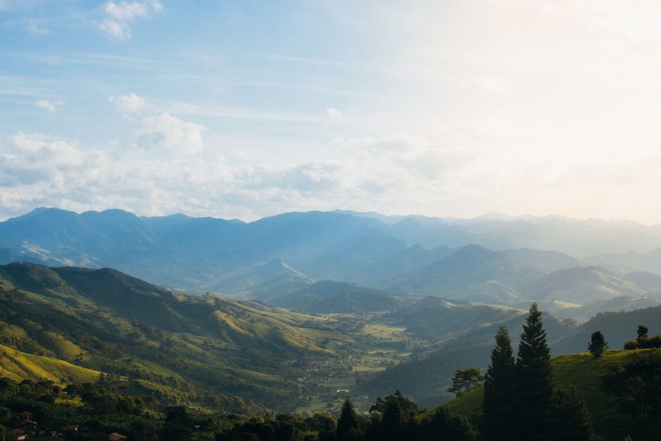 Reading a Landscape Through Sketching: Hills, Water, and Sky